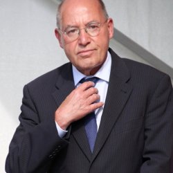 Dr. Gregor Gysi - Politiker - Rechtsantwalt - Autor