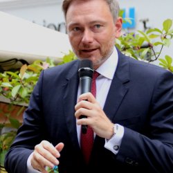 Christian Lindner - Politiker - Unternehmensberater - Major der Reserve